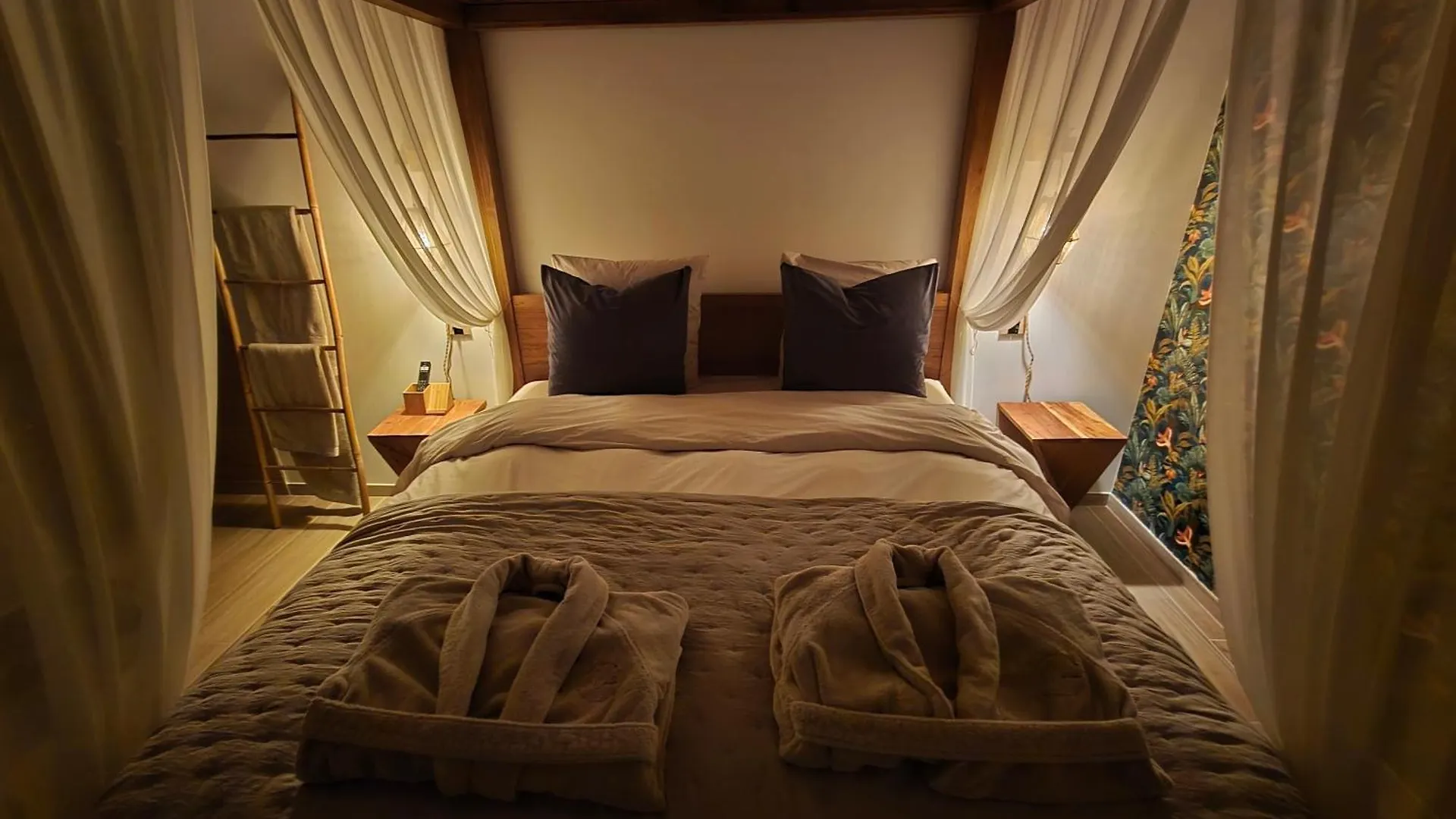Couette-café Le Cocoon - Jacuzzi, Sauna Et Piscine Privee Carpentras